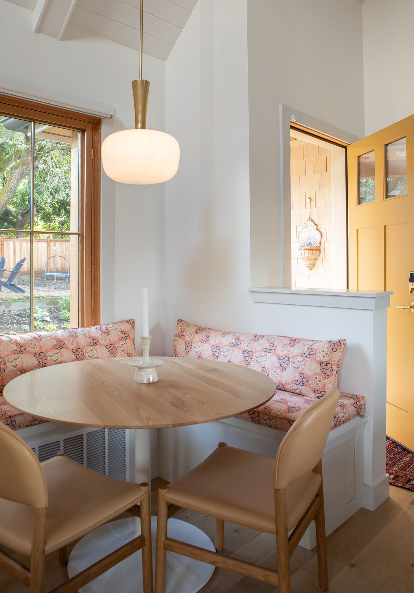 Beacon Hill Cottage breakkfast nook